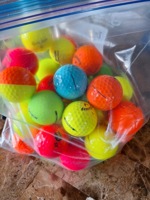 COLOURED GOLF BALLS MINT $20 in Golf in Fort McMurray
