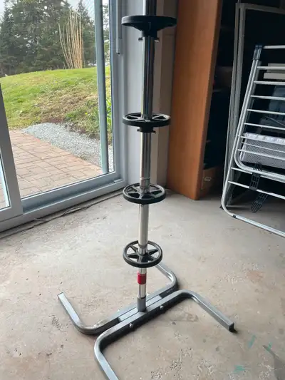 Motomaster vertical tire rack. 250 lb capacity.