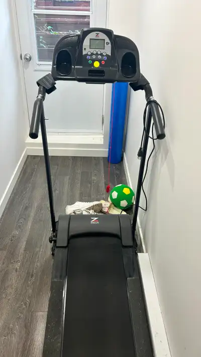 Tapis roulant en excellente condition, View more