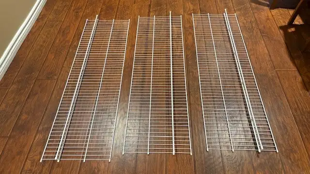 White Fixed Mount Steel Closet Organization Wire Shelf in Storage & Organization in Oakville / Halton Region - Image 3