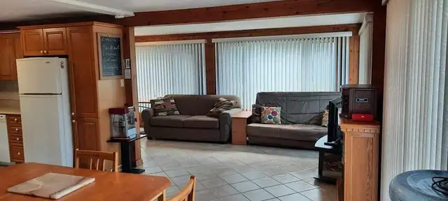 Chalet a louer bord de l'eau in Quebec in Canada - Image 11