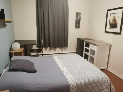 Chambre privée dans une maison unifamiliale à louer pour un travailleur de la construction pour 5 se...