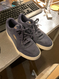 Unisex Navy blue Puma suede shoes size 9