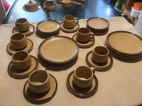 Vaisselle ancienne en céramique, fabriqué en  Beauce