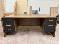 Large desk