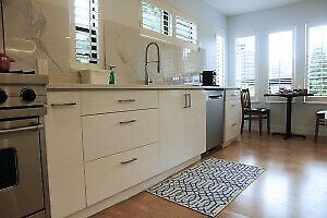 High gloss white flat on sale up to 60% off 10x10 only in Cabinets & Countertops in Burnaby/New Westminster - Image 3
