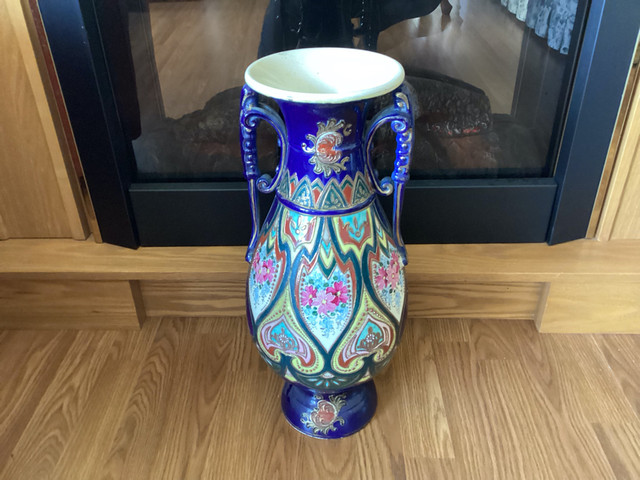 Handpainted Vase in Home Décor & Accents in City of Halifax