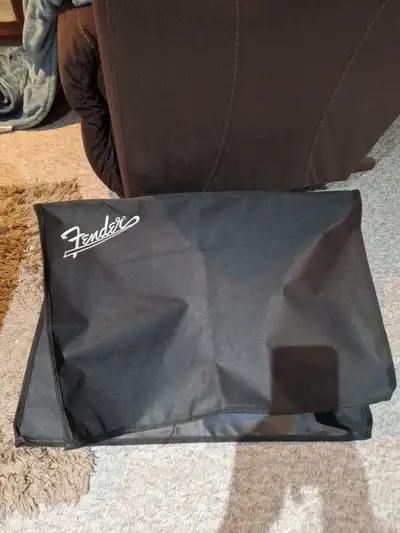 Fender 65 Deluxe Reverb RI cover, View more