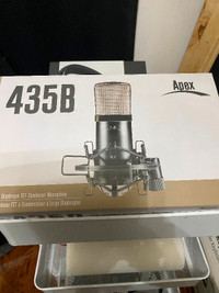 Microphone Apex 435 B / Bose headphone 700 noise cancelling