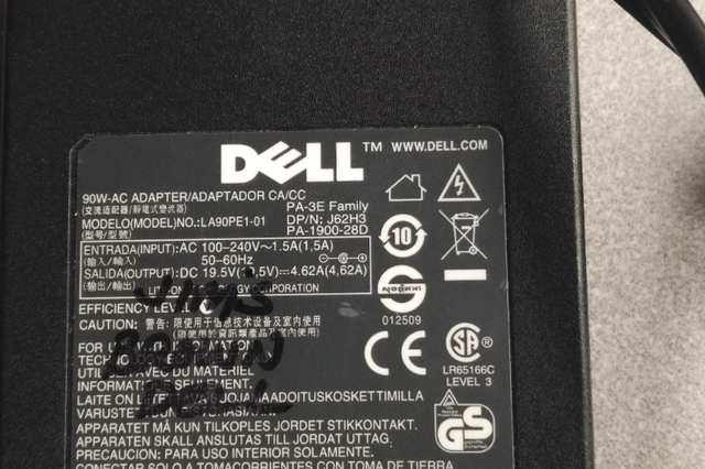Dell Laptop Chargers and Battery in Laptop Accessories in Markham / York Region - Image 9