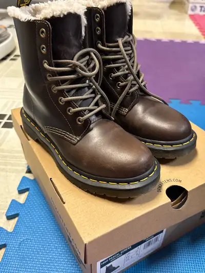 Dr. Martens 1460 Pascal Serena, View more