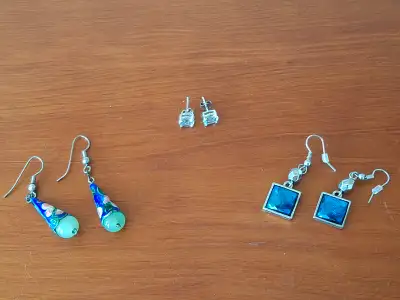 Moving Sale – New and Like New Ladies Fashion Accessories, View more