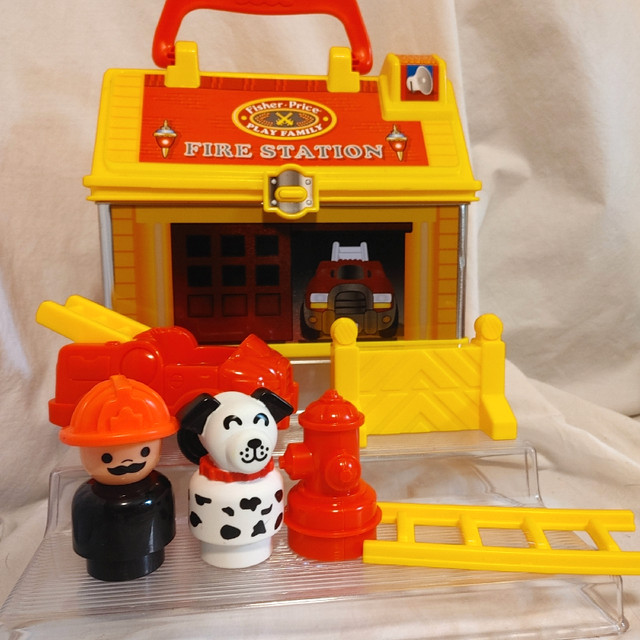 100% COMPLETE $30 EACH Little People's Lunch Box in Toys & Games in Oshawa / Durham Region - Image 2