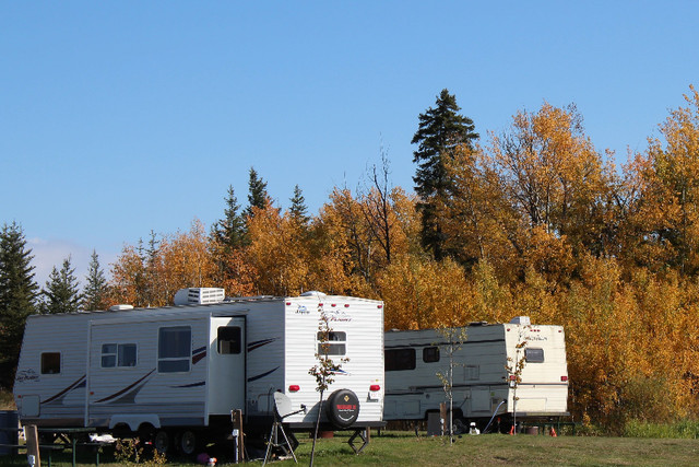 May long weekend sites at RV Campground near Edmonton dans Alberta - Image 4