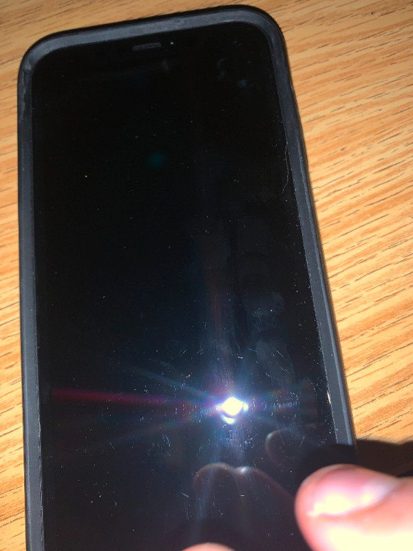 iPhone XR (64GB) unlocked dans Téléphones cellulaires  à Laval/Rive Nord - Image 2