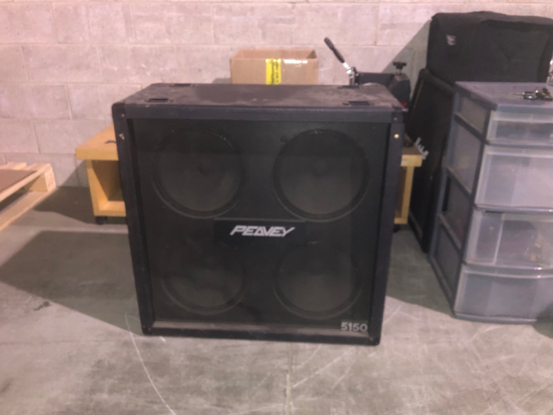 Peavey 5150 4x12 speaker Amps & Pedals Mississauga / Peel