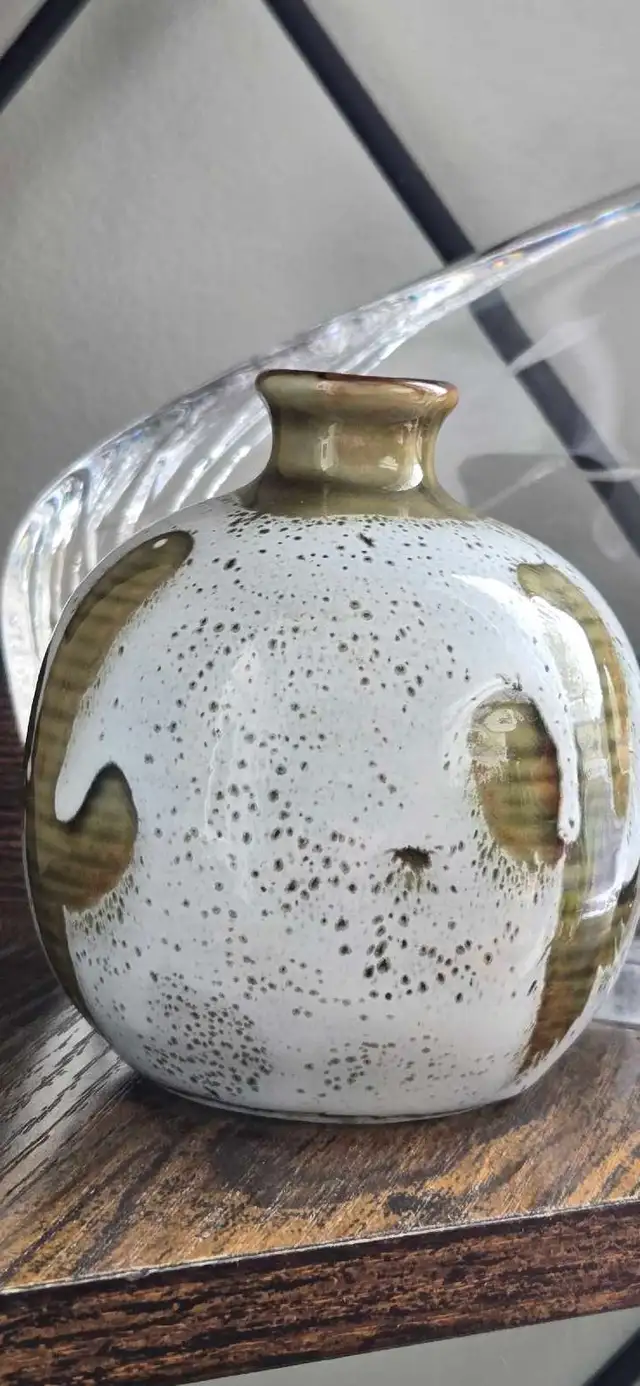 70s JAPAN CACTUS THEMED BUD VASE  FANTASTIC SHAPE in Arts & Collectibles in St. Albert - Image 4