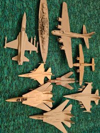 REDUCED Model Planes Collection, Package Deal