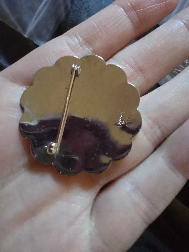 Silver brooch590084681342003201