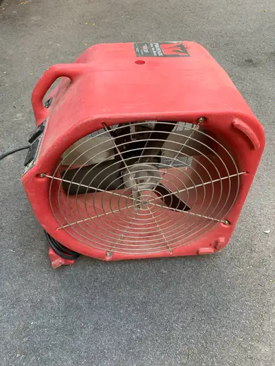 Commercial grade air mover / fan / blower Works great and very strong, two power settings. Also has...