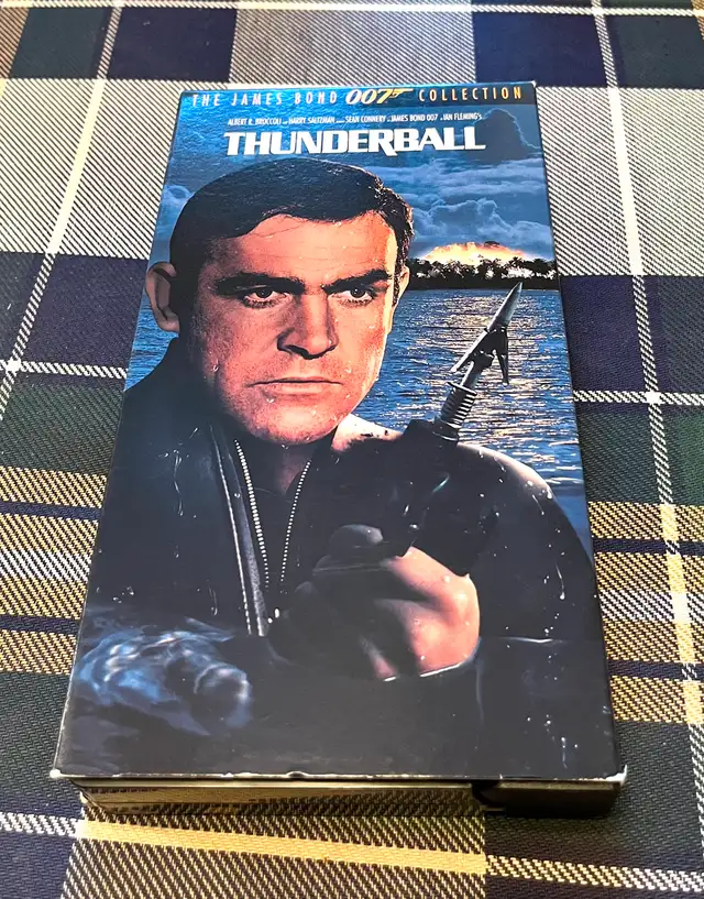 Thunderball (1965) VHS - James Bond 007 Collection63351297048451128