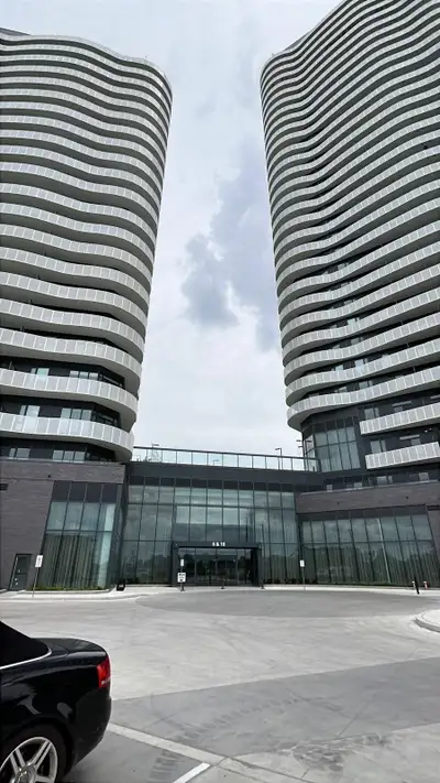 Address: 10 Flavelle Trail Vaughan (steeles west industrial), Ontario L4L0M9 Welcome to Hillmont at...