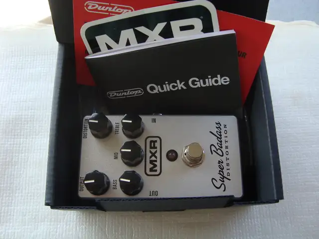 MXR pedals / HERCULES guitar Hanger in Amps & Pedals in Ottawa - Image 10