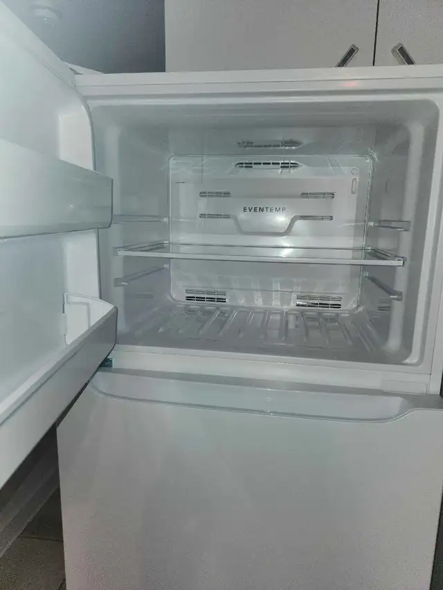 Réfrigérateur Frigidaire Neuf in Refrigerators in Québec City - Image 3