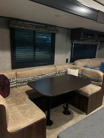 Beautiful trailer on Mink Lake - Serenity bay campground for sale. 2020 Jayco Jayflight 287 BHS 33.5...