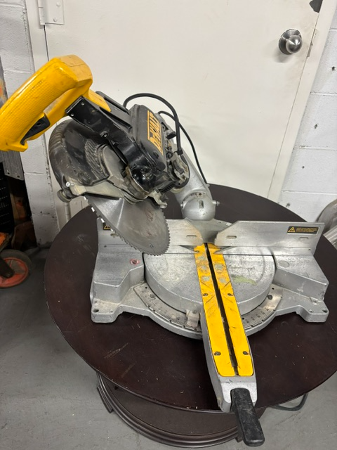 De-Walt 12