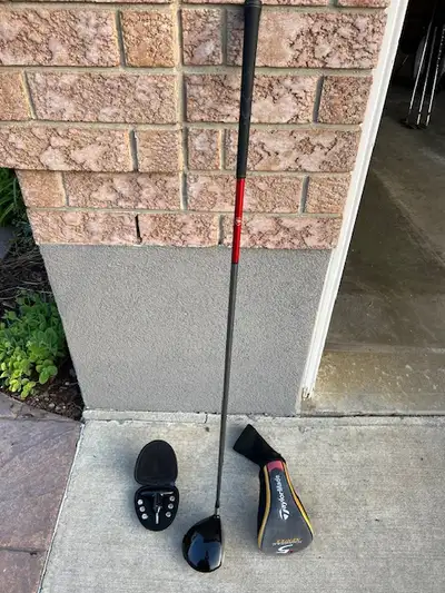 Taylor Made r5 Dual, 10.5 Deg., RH driver, View more