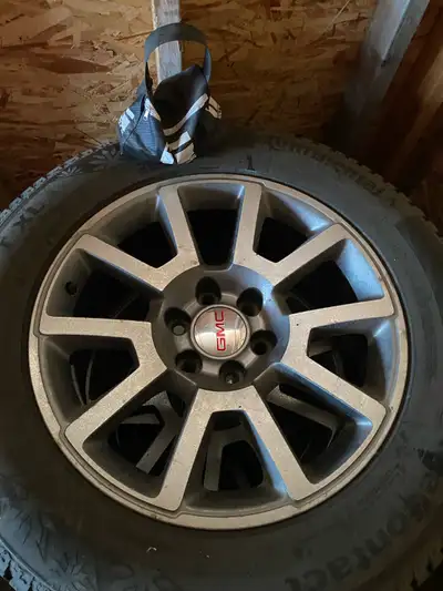 20 in gmc 1500 rims with 33 tires. Only a couple hundred km on the tires with tpm sensors