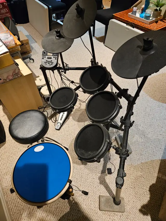 Alesis NITRO Electronic Drum Kit in Drums & Percussion in Mississauga / Peel Region - Image 3