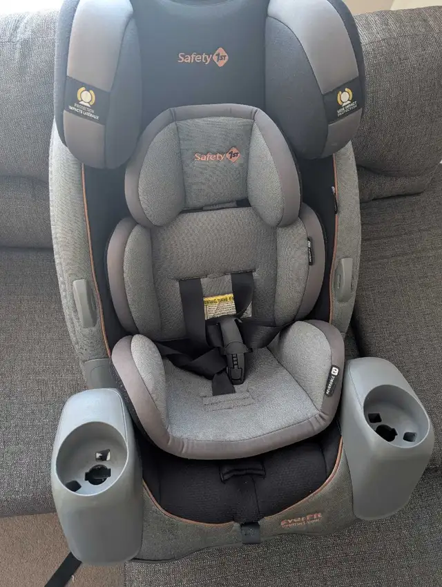 Sièges d'auto safety 1st  in Strollers, Carriers & Car Seats in City of Montréal - Image 4