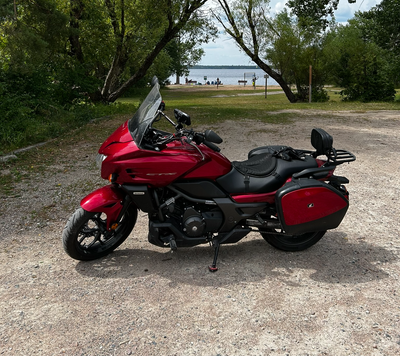 2014 Honda CTX700 – Comfortable, Ready to Ride Smooth, reliable, and easy to handle, this CTX700 is...