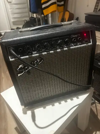 Squier Champ 15 Guitar Amp - Works Great, View more