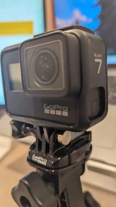 Barely used GoPro Hero Black 7 +Suction Mount +Handheld Floating Grip Mount +Memory Card +Carrying c...