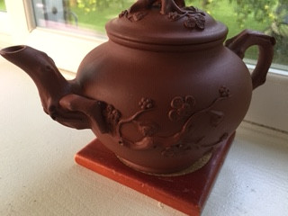 Plum Blossom Teapot Handmade Kung Fu Tea Set in Arts & Collectibles in Markham / York Region - Image 3
