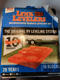 RV Lynx Leveling Blocks Set of 10 **NIB**