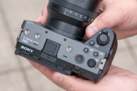 LOOKING FOR SONY FX3 WANTED (SEND OFFERS) CHEAP HAVE CASH READY!