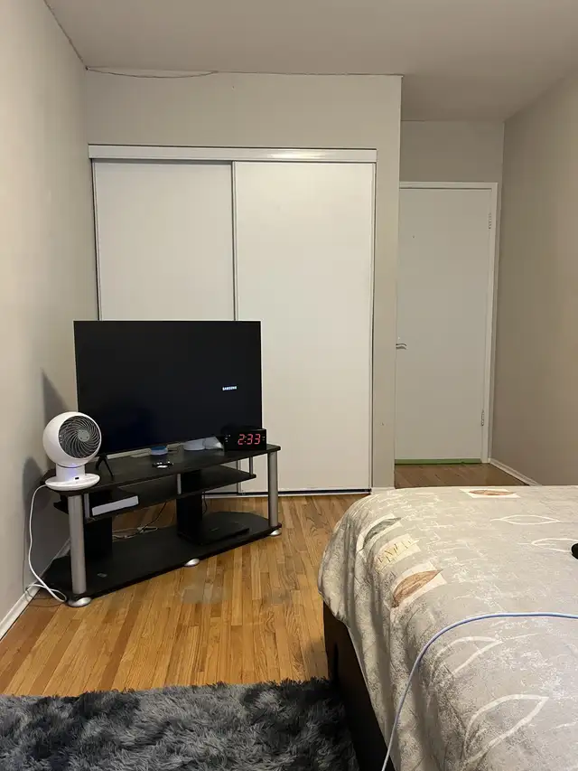 A room in 2 bedroom for rent