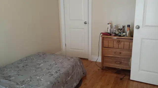 Two 5.5s (one 3-bed, one 2-bed) in the S-Ouest (Jolicoeur metro) in Long Term Rentals in City of Montréal - Image 24