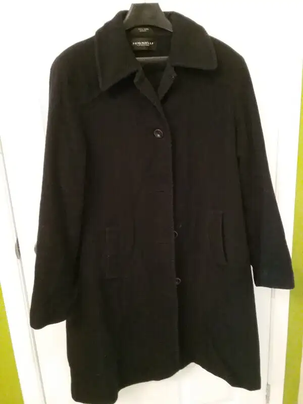 Trois superbes manteaux d'hiver 70% de laine. Femme xl et 16 ans in Women's - Tops & Outerwear in Sherbrooke - Image 5