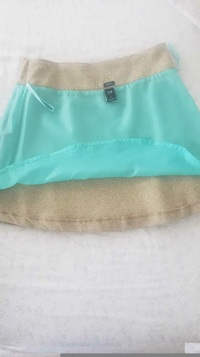 Gap Skirt- New in Women's - Bottoms in Markham / York Region - Image 5