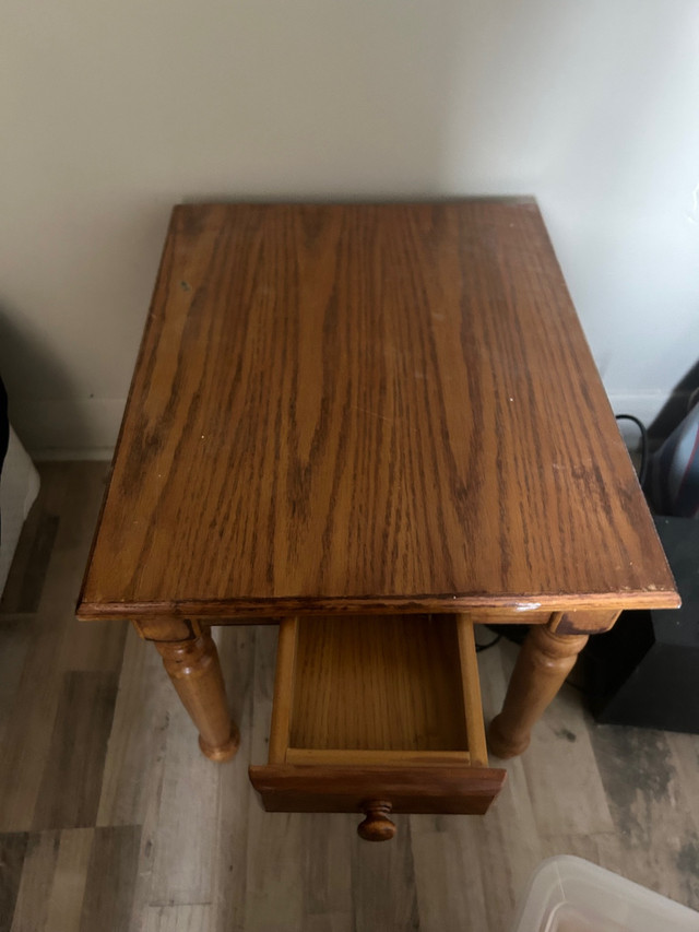 End Table in Coffee Tables in Grand Bend - Image 2
