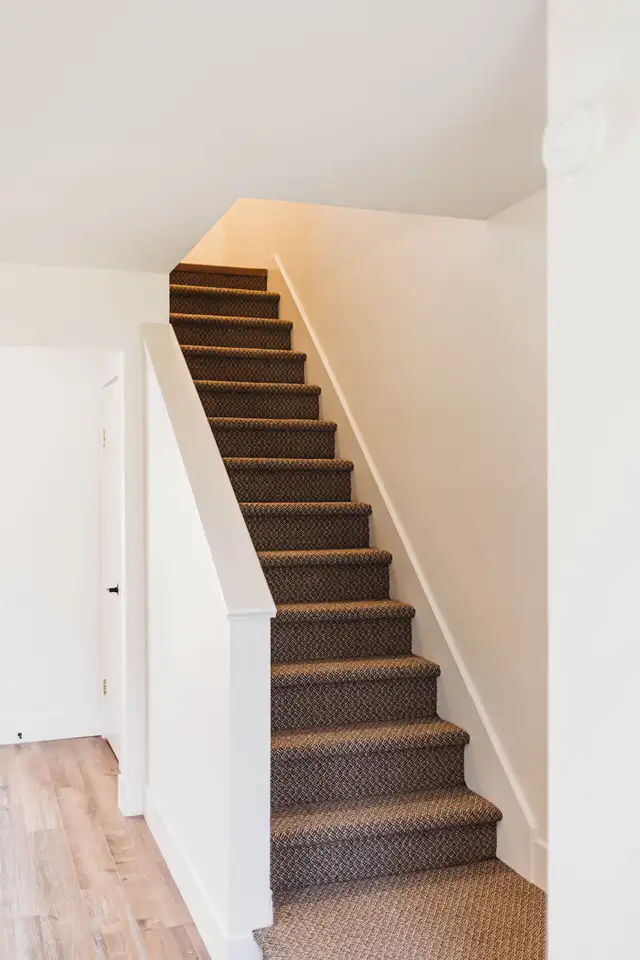 Room in a 3 Bed 1.5 Baths Townhouse in Long Term Rentals in Charlottetown - Image 5