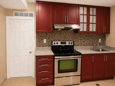 Walk/Out Basement for Rent in Mccowan and steels, including utilities ,internet Single person only....