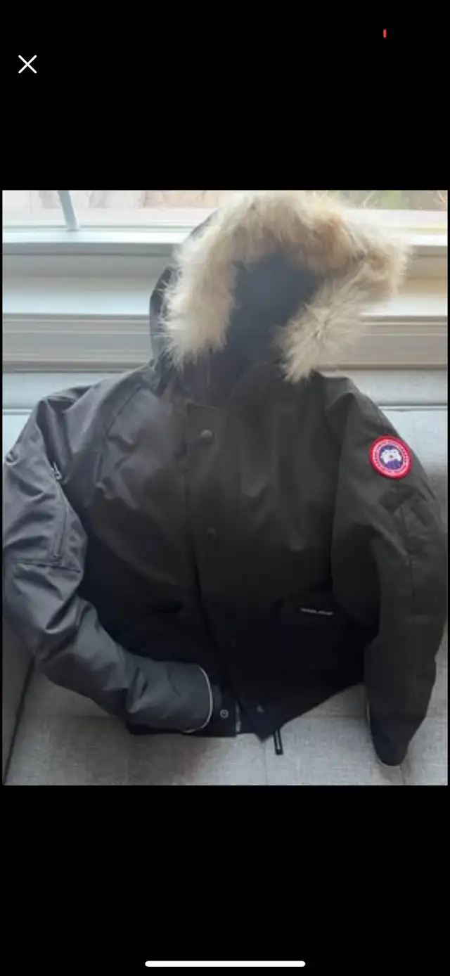 Canada Goose in Women's - Tops & Outerwear in City of Toronto - Image 2