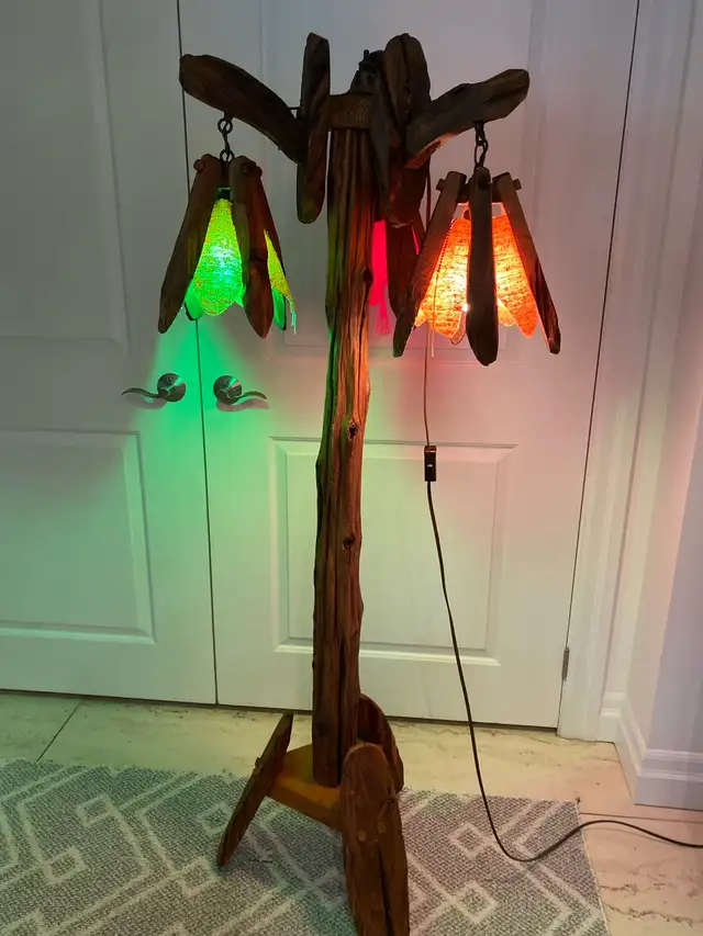 Antique Driftwood Lamp in Indoor Lighting & Fans in City of Toronto - Image 2