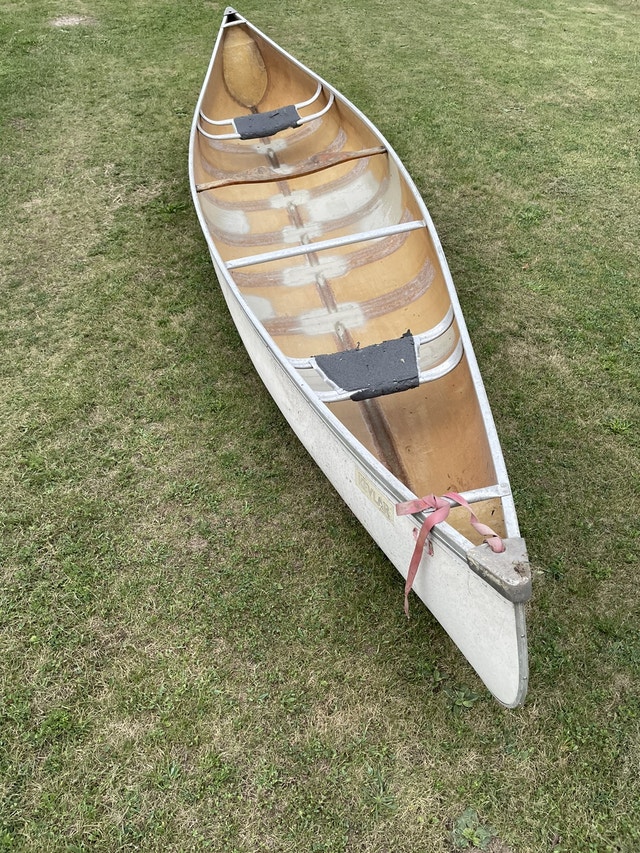 16’ Scott kevlar canoe Canoes, Kayaks & Paddles Peterborough Kijiji